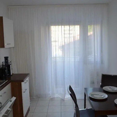 R&a Naftolin's Apartment