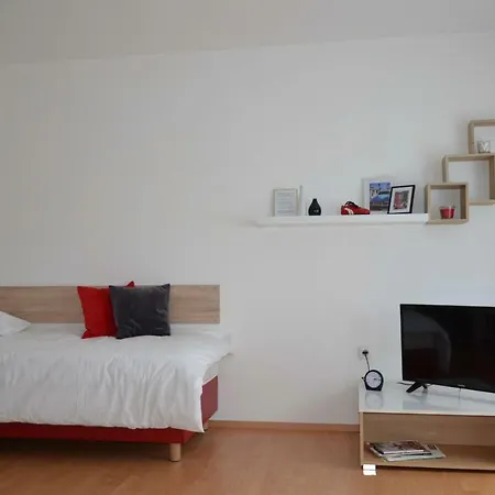 Apartment R&a Naftolin's *
